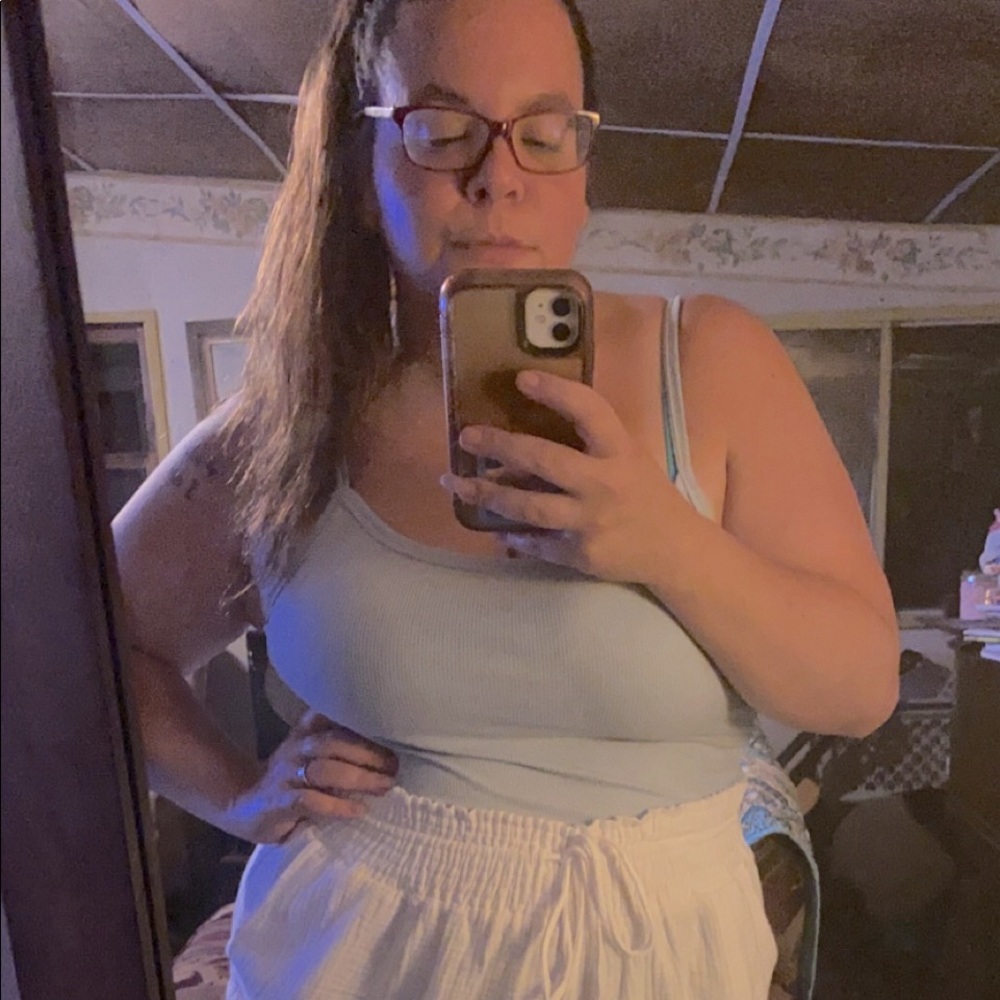 Meet your Posher, Kira